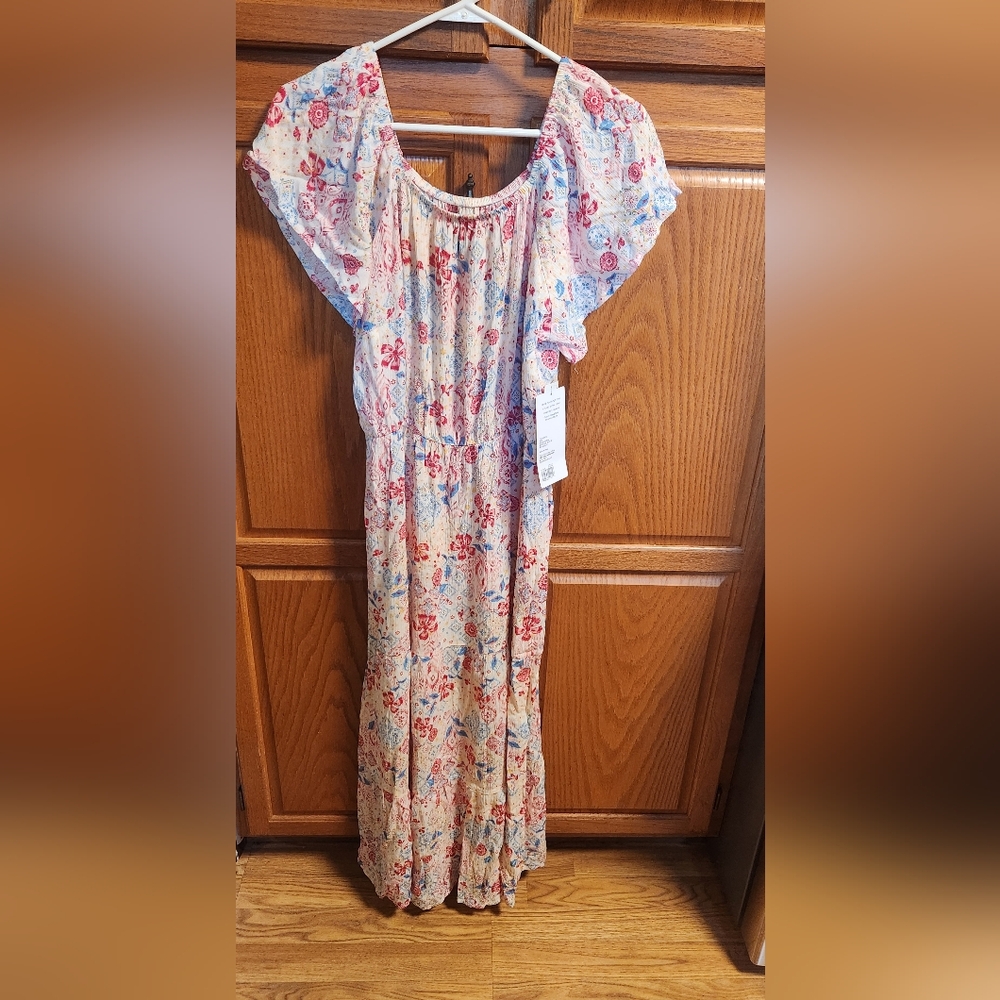 Flutter sleeve maxi dress NWT